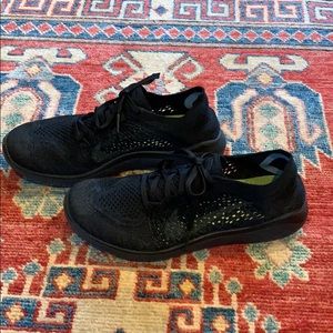 Nike free RN flyknit size 9